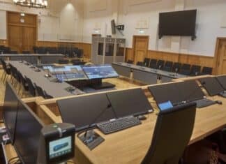 Saal im OLG Koblenz für Staatsschutzverfahren umgebaut — Prozess um Folter und Mord in Syrien