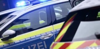 Bierdosenwurf und Schläge gegen DB-Mitarbeiter: Polizei greift ein