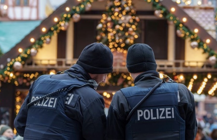 RLP-Bewaffnete-Soldaten-auf-Weihnachtsmarkt-Polizei-pr-ft-Versto-gegen-Strafrecht