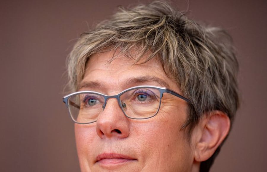 Schlappe-f-r-Kanzler-AKK-gewinnt-gegen-Merz-Kandidaten