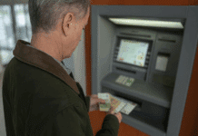 Die Einlagen-Grenze und das Bankwesen: Wer überwacht wirklich die monatlichen 1000 Euro?