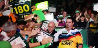 Makellose deutsche Bilanz: Saarländer Clemens bei Darts-WM weiter