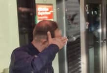 Messerangriff auf Transporter: Polizei fahndet nach Haupttäter