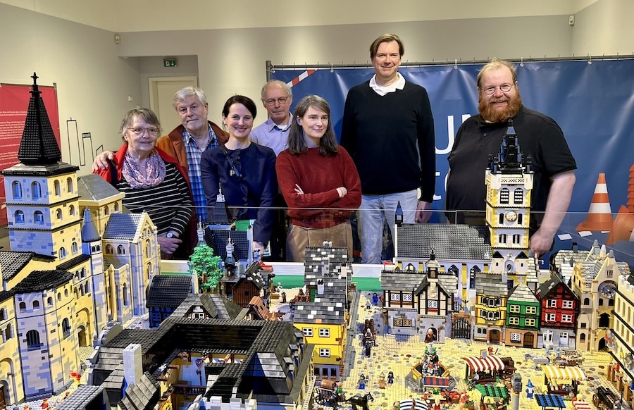 Welterbe-aus-Lego-Stadtmuseum-Trier-zeigt-Familienausstellung-Achtung-Baustelle-