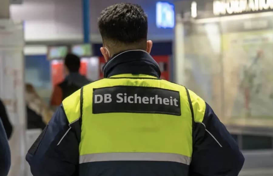 Trauriger-Rekord-Immer-mehr-k-rperliche-Angriffe-auf-Bahnmitarbeiter
