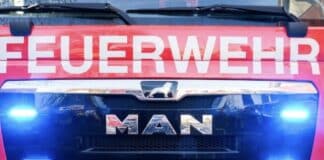 Großeinsatz in Losheim: Scheune mit Stroh und Hackschnitzeln in Brand geraten