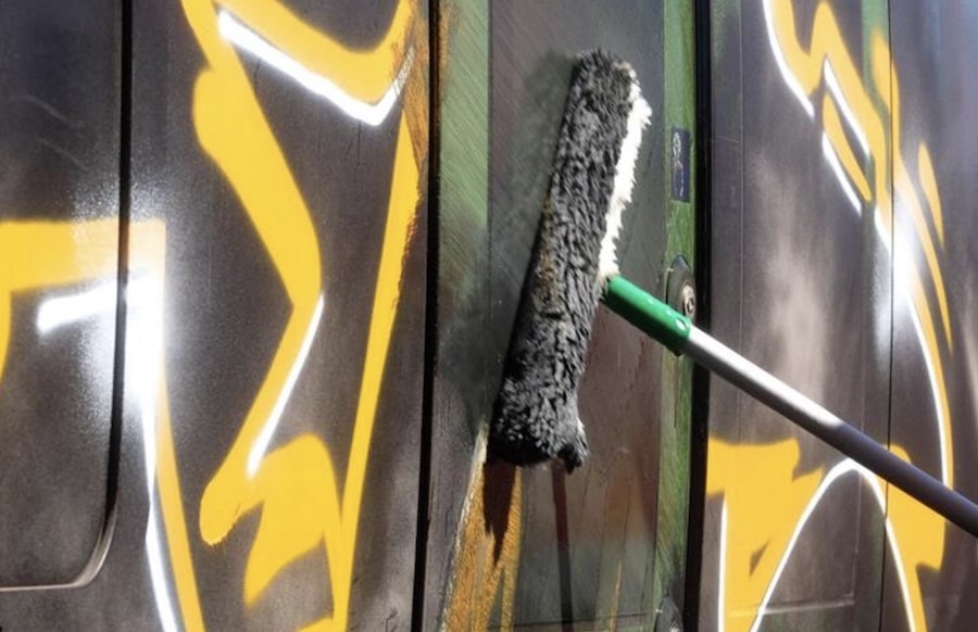 Tausende-Euro-Schaden-Zug-in-Bahnbetriebswerk-Trier-bespr-ht