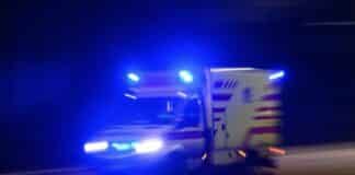 RLP: PKW kollidiert mit mehreren Ampelmasten — drei Personen schwer verletzt