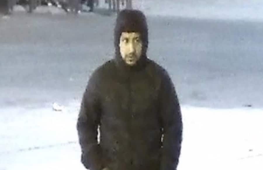 Frau-ohne-Vorwarnung-in-Oberschenkel-gestochen-Saar-Polizei-fahndet-mit-Foto