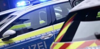 100-Jähriger auf Gleise von Straßenbahn gestoßen