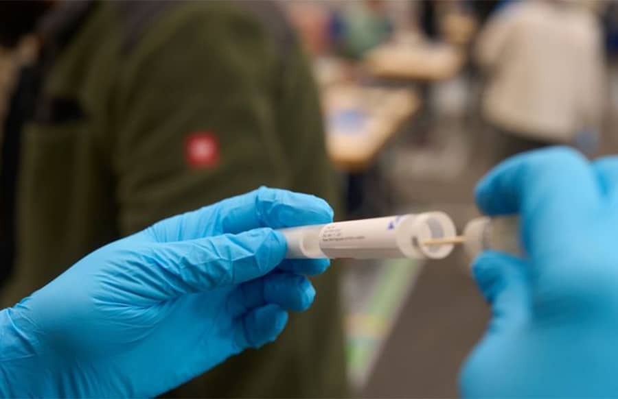 Siebenj-hrige-sexuell-missbraucht-DNA-Reihenuntersuchung-angelaufen