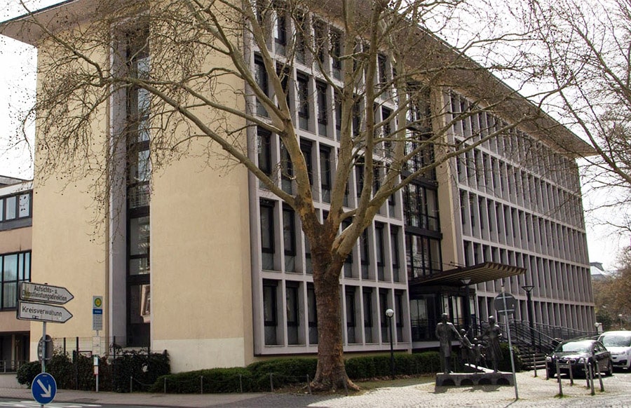 Keine-Internetseite-kein-E-Mail-Kreisverwaltung-Trier-Saarburg-nur-eingeschr-nkt-erreichbar