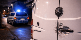 Angriff auf Handwerker-Transporter! Unbekannte wollen weißen Sprinter knacken