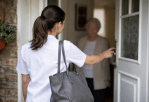 Region: Vertrauen schamlos ausgenutzt – Falsche Pflegerin stiehlt Schmuck aus Seniorenwohnung!