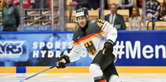 Wann spielt Deutschland? Eishockey bei Olympia 2026 – Spielplan der DEB-Herren, Uhrzeiten & TV-Übertragung Deutscher Eishockey-Nationalspieler im Spiel – DEB-Herren bei Olympia 2026