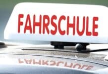 Wird der Führerschein billiger? Weniger Anmeldungen bei Fahrschulen im Saarland