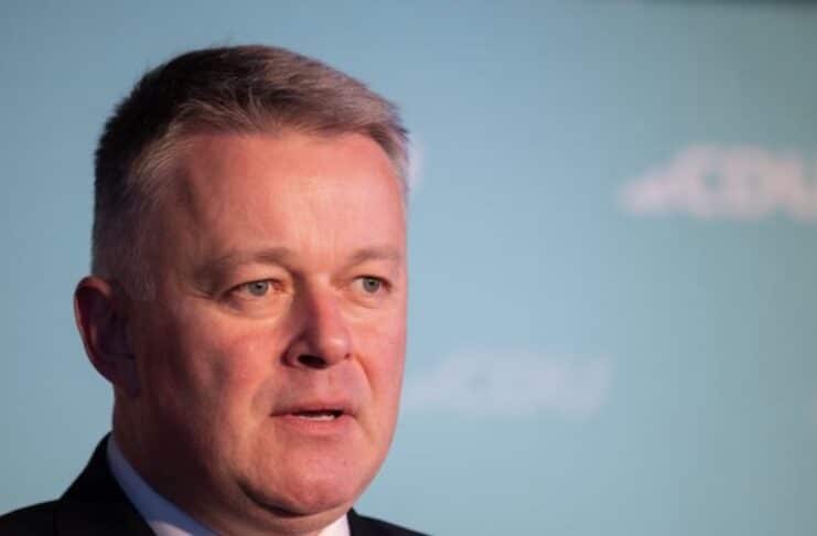 Schnieder stellt bundesweites Klimaziel infrage — Wettbewerbsfähigkeit gefährdet