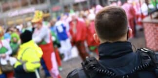 RLP: Tausende Polizisten an Karneval im Einsatz — Erhöhte abstrakte Gefährdung