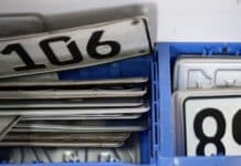 Kennzeichen von mehreren Autos auf Mitfahrerparkplatz Föhren / Bekond geklaut