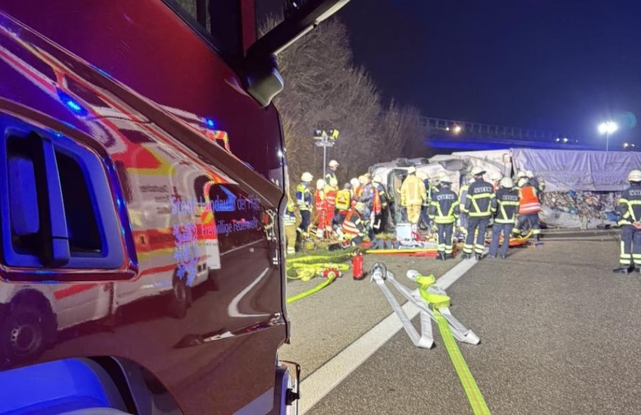 RLP-Autobahn-nach-LKW-Unfall-im-Berufsverkehr-blockiert