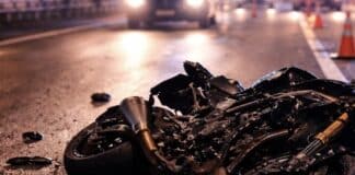 Saarland: Biker (20) kollidiert mit Schutzplanke — schwerverletzt ins Krankenhaus