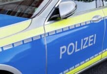 Saarland: Unbekannter tritt Mann in Gaststätte gegen den Kopf
