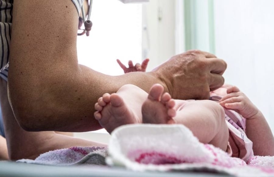 Krankenkasse-r-t-zu-RSV-Prophylaxe-bei-S-uglingen-und-Senioren