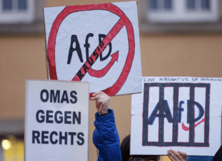 Trier: Demo und Gegendemo in Innenstadt – „Trier steht auf“ trifft auf „Brandmauer erhalten“