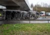 Luxemburg: Verletzter Fahrer nach Kollision mit Betonmauer – Laster kippt auf A6 um