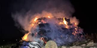 Großbrand bei Messerich: 250 Strohballen vernichtet – Polizei ermittelt wegen Brandstiftung