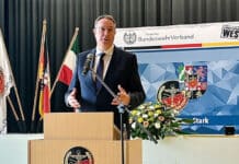 Schweitzer: Bundeswehrdienst muss freie Entscheidung sein