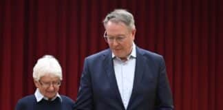 Landtagswahl: Alexander Schweitzer gibt in Bad Bergzabern Stimme ab