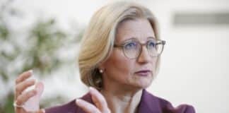 Mehr Schutz von Jugendlichen im Netz: Rehlinger will Klarnamenpflicht im Internet