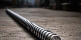 RLP: Angriff mit Messer und Eisenstange — Mann erleidet Schnittwunde und Hämatome