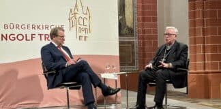 „Zusammen Christentum leben“: Kardinal Jean-Claude Hollerich im Dialog in St. Gangolf