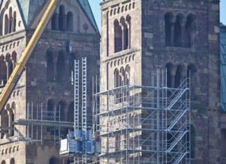Ohne Strom verstummt der Dom: Instandhaltungsmaßnahmen am Dom zu Speyer