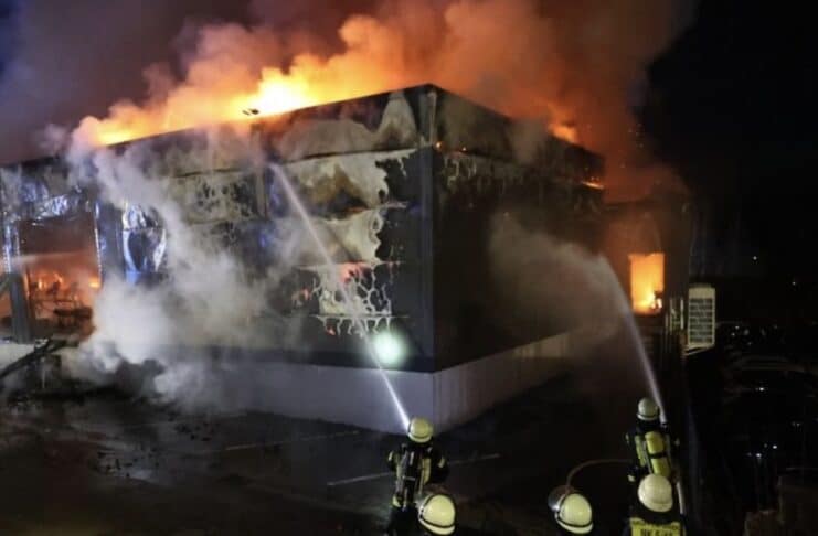 Saarland: Großbrand zerstört Fitnessstudio – Schaden in Millionenhöhe