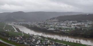 Stürmische Böen, Schauer, Gewitter: Ungemütlicher Wochenstart in der Region