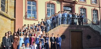 „ABBI – here we never go again“: 68 Schülerinnen und Schüler legen erfolgreich Abi am AVG ab