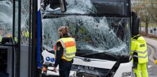 Nach Crash mit Dutzenden Verletzten: Busfahrer angeklagt