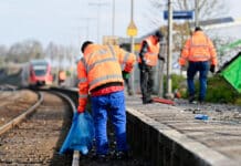Trümmerfeld von mehreren Hundert Metern: Bahnstrecke nach Kollision weiter gesperrt