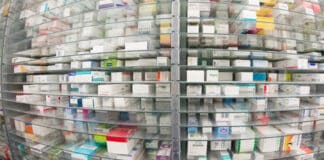 Tödliche Muskelkrankheit: Karlsruhe verwirft Klage zu Kostenübernahme für Medikament