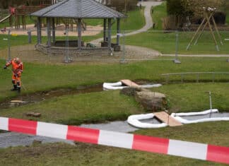 Hunsrück: Minister Ebling und Eder besuchen beschädigte Pipeline