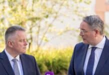 Politik-Experte: Darum geht in in den Koalitionsverhandlungen — Kampf ums Finanzministerium