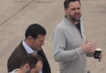 Nach erfolglosen Iran-Verhandlungen: J.D. Vance macht Zwischenstopp in Ramstein