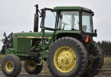 Sprit-Diebe schlagen in Binsfeld zu: Diesel aus Traktor abgepumpt