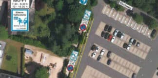 Bitburg: Elternhaltestelle auf dem Parkplatz Altes Gymnasium