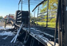 Lkw fängt auf A61 Feuer und löst Waldbrand aus