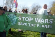 Ostermarsch: Gut 250 Menschen bei Demo in Büchel für Frieden