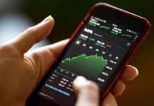 Falsche Apps: Anlagebetrug im Internet richtet 80.000 Euro Schaden an
